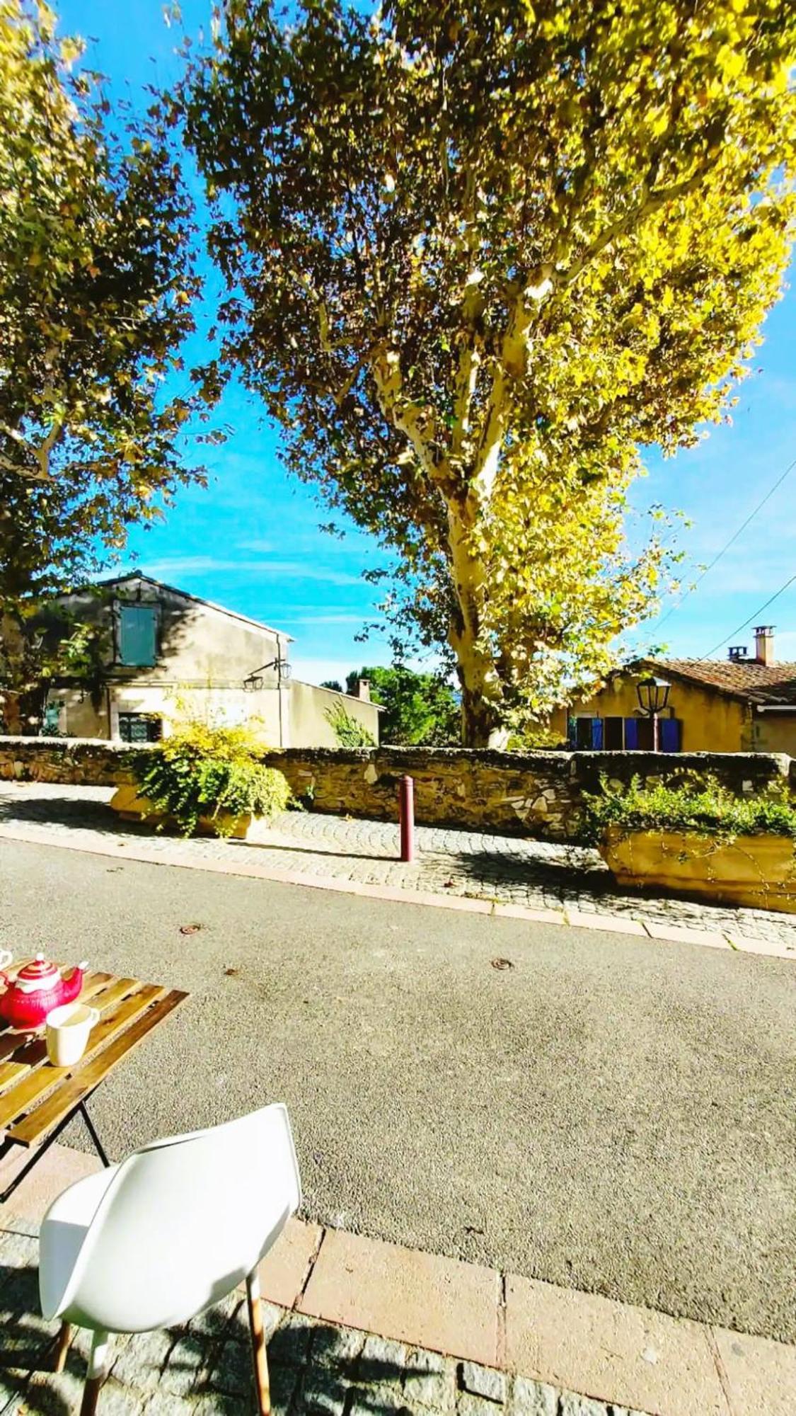 L'Appartement De L'Arche Châteauneuf-de-Gadagne Exterior foto